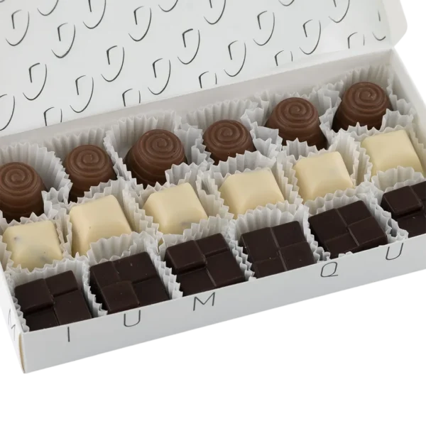 Κουτί Σοκολατάκια Mix με διάφορες γεύσεις 185γρ μέσα